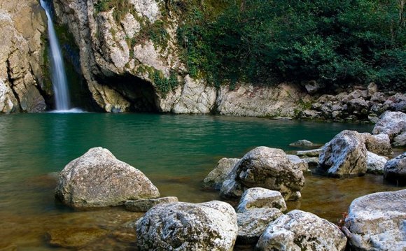 Агурские водопады